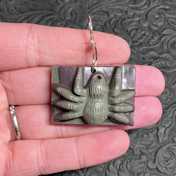 Tarantula Spider Pendant Hand Carved Ribbon Jasper Stone - Picture 1 of 6